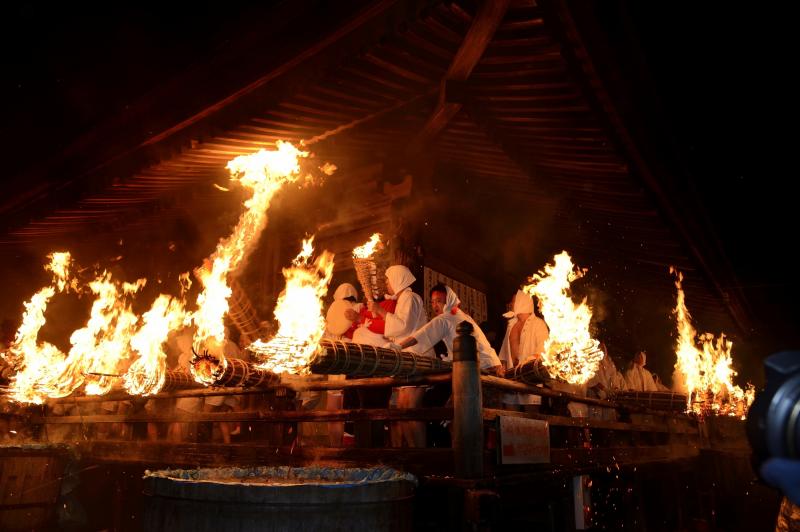 瀧山寺鬼祭り・火祭り