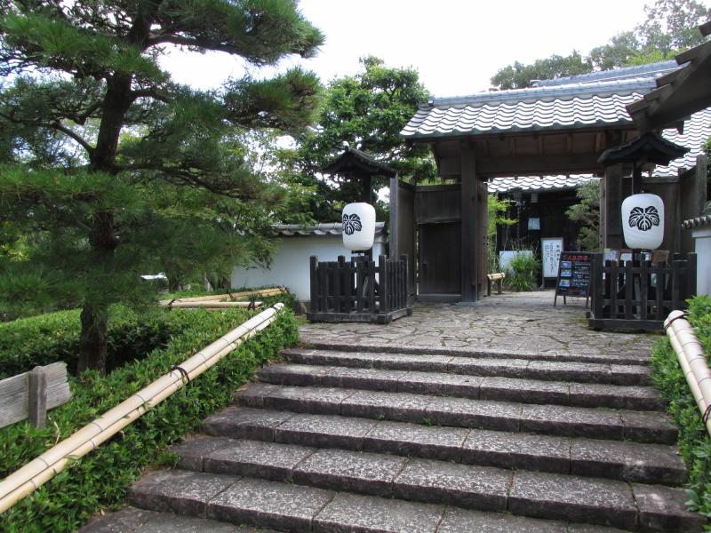 奥殿陣屋