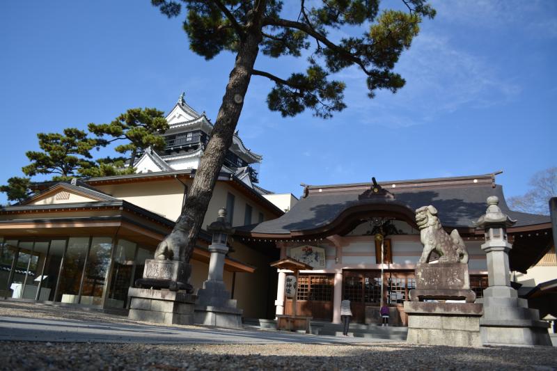 岡崎城と龍城神社